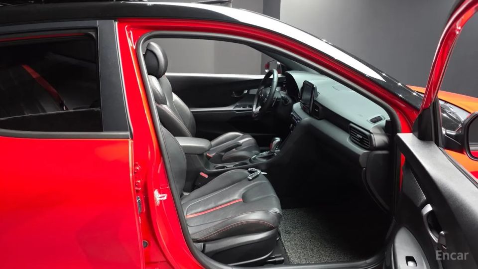 Hyundai Veloster