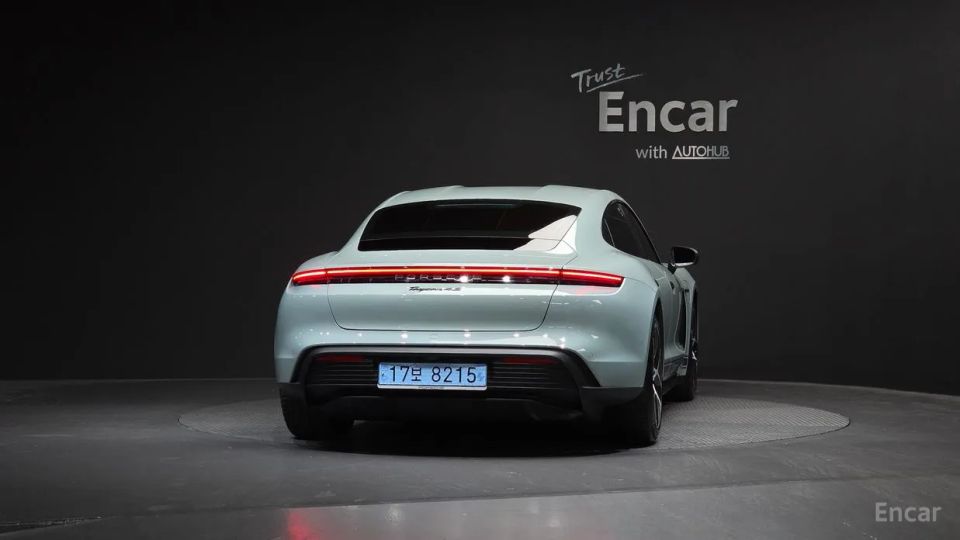 Porsche Taycan