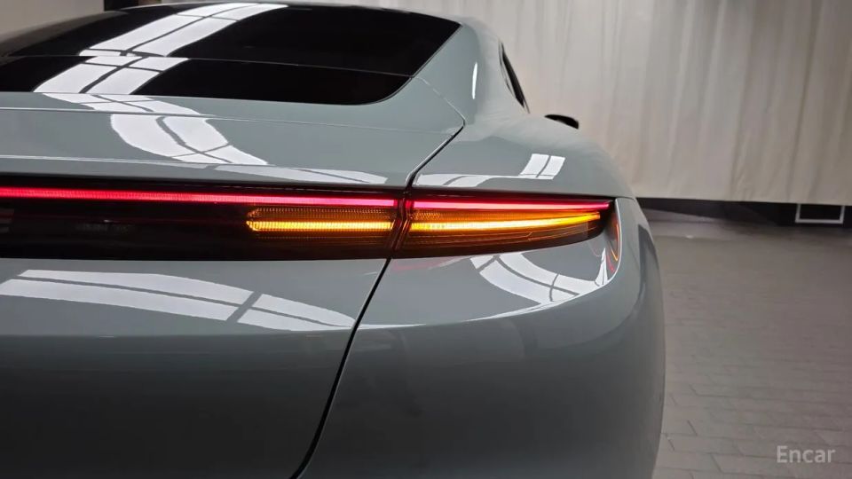 Porsche Taycan