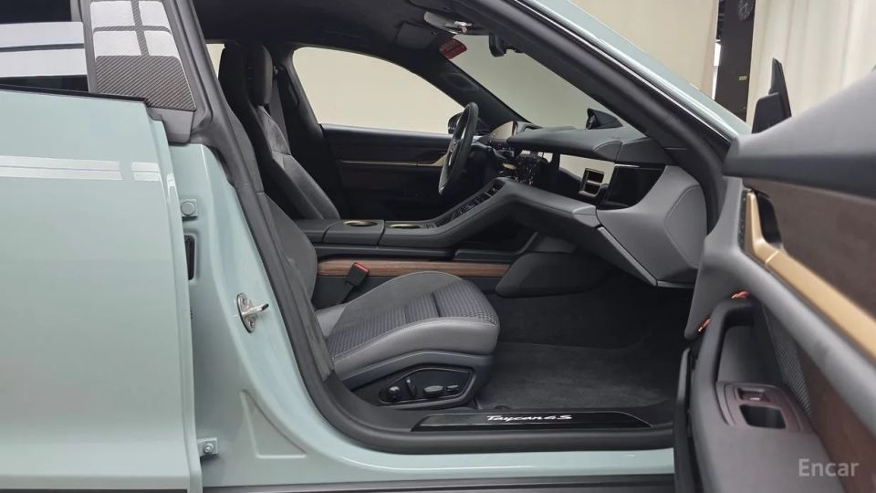 Porsche Taycan