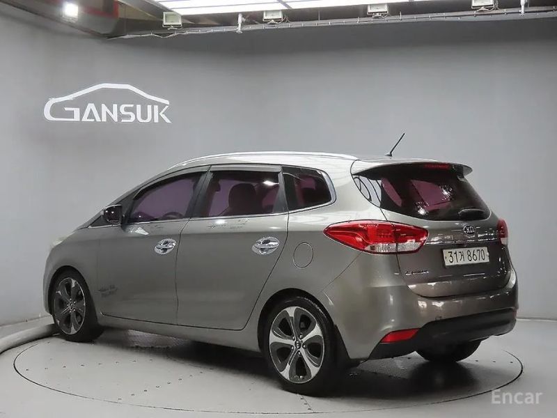 Kia Carens