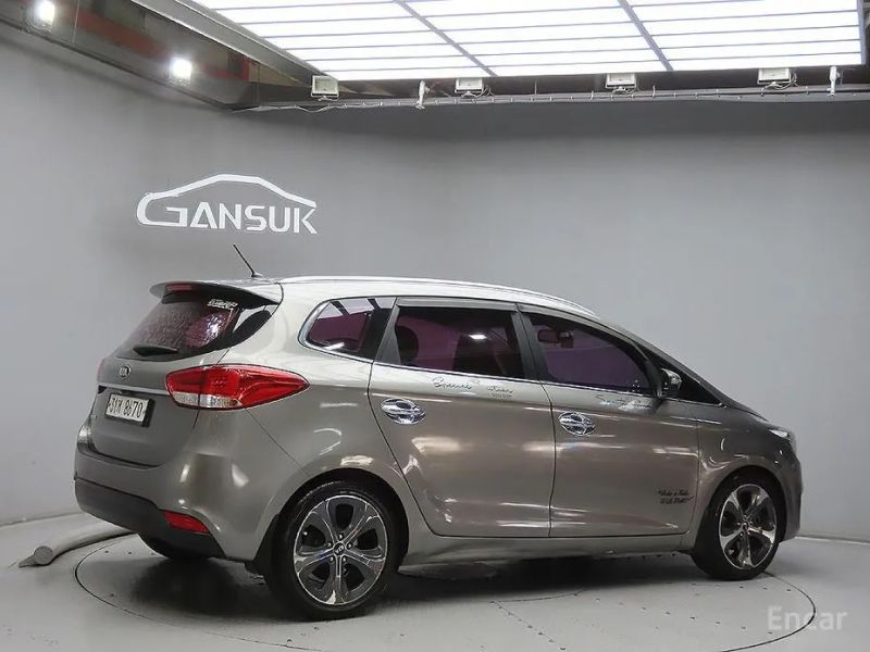 Kia Carens