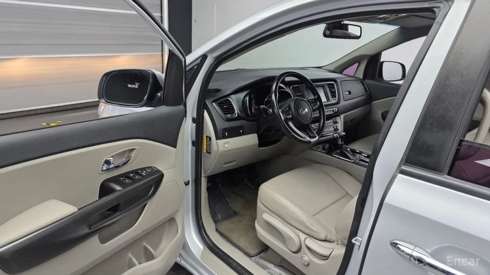Kia Canival