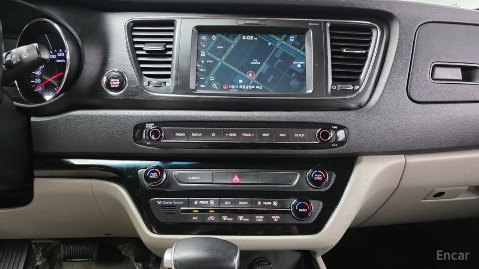 Kia Canival