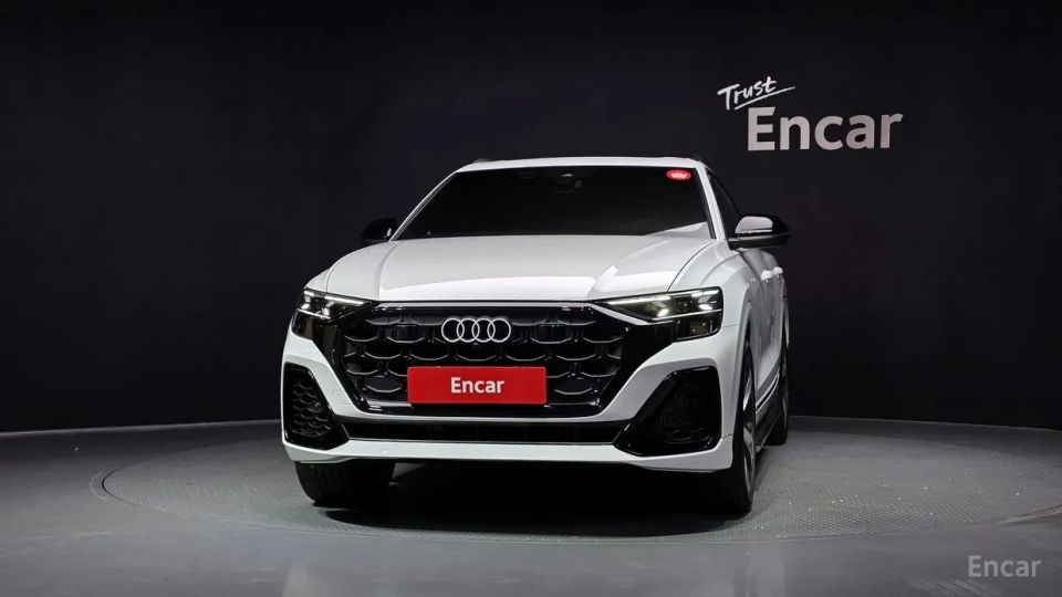 Audi Q8