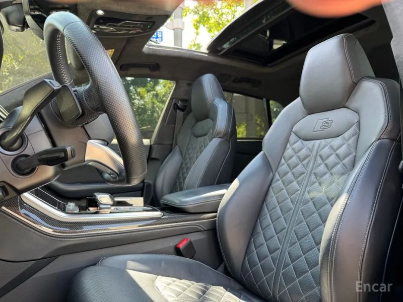 Audi SQ8