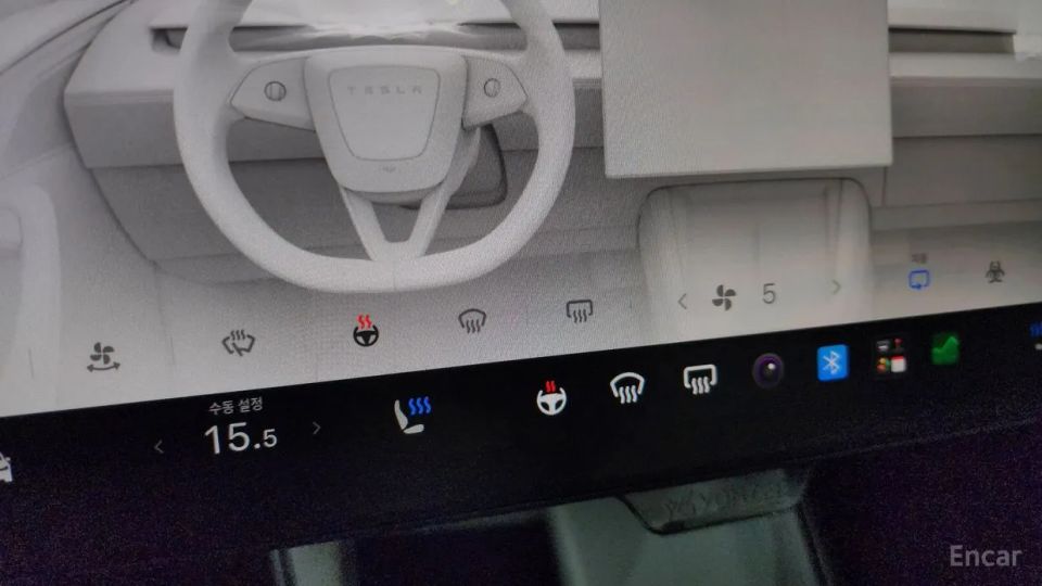 Tesla model-y
