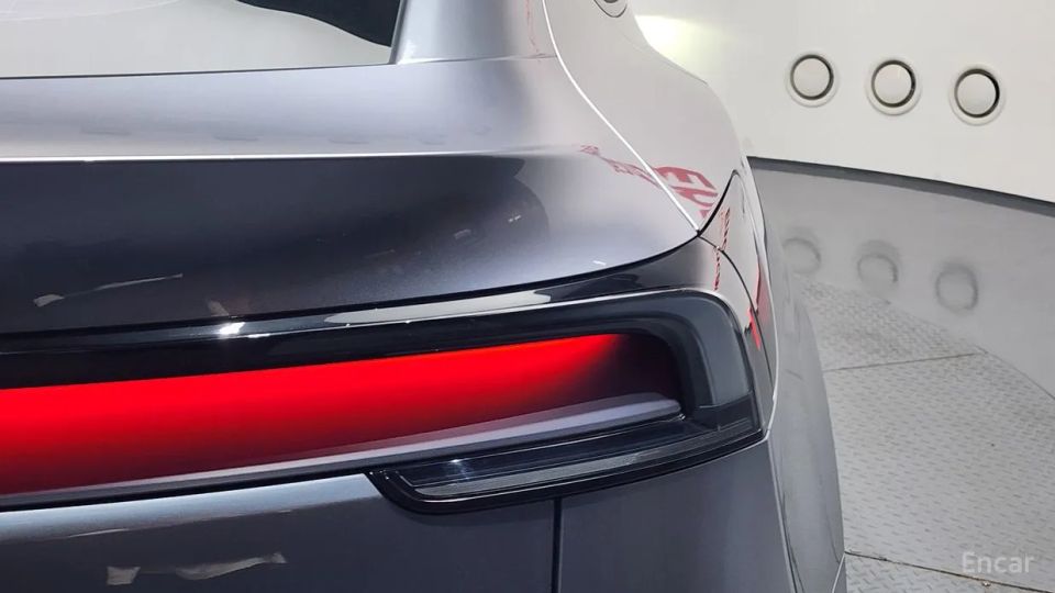 Tesla model-y
