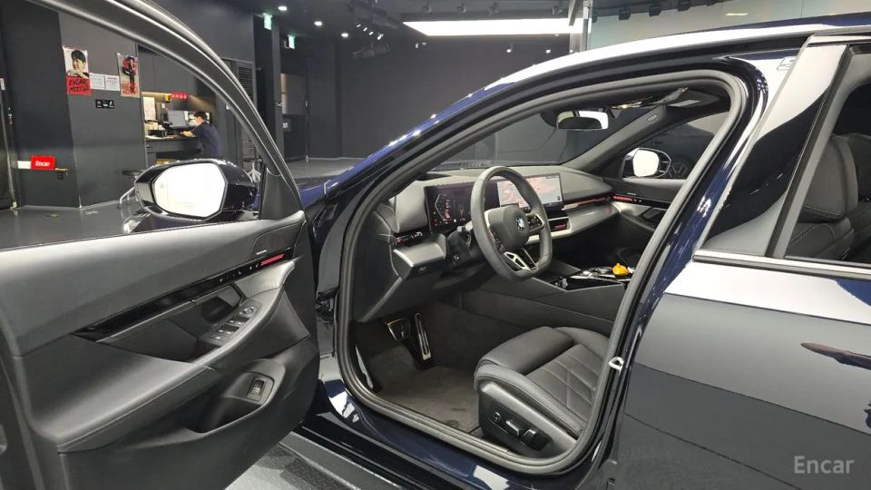 BMW 5-series