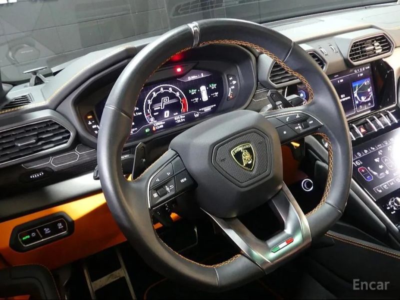 Lamborghini urus
