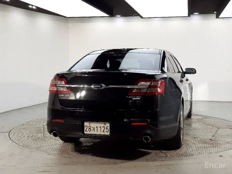 Ford Taurus