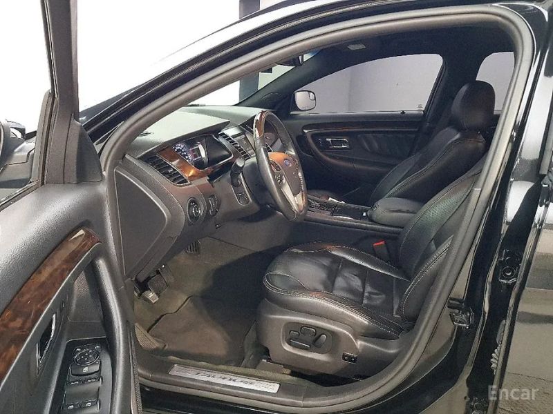 Ford Taurus