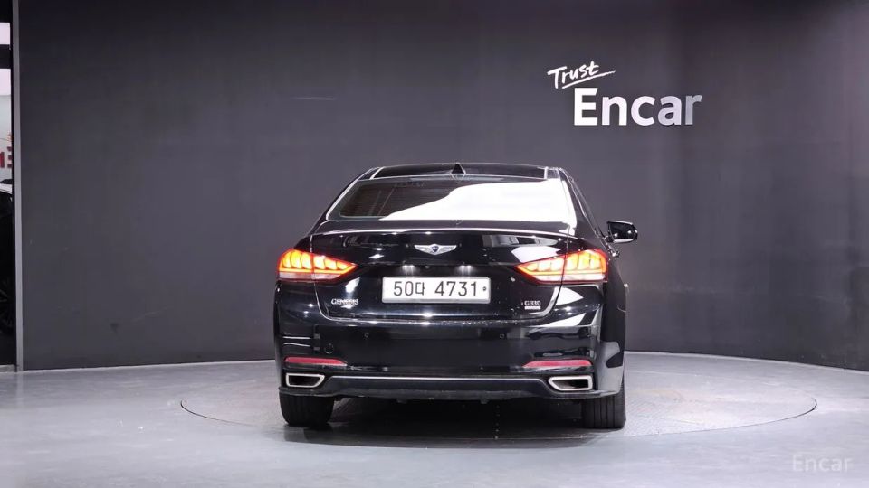 Hyundai Genesis