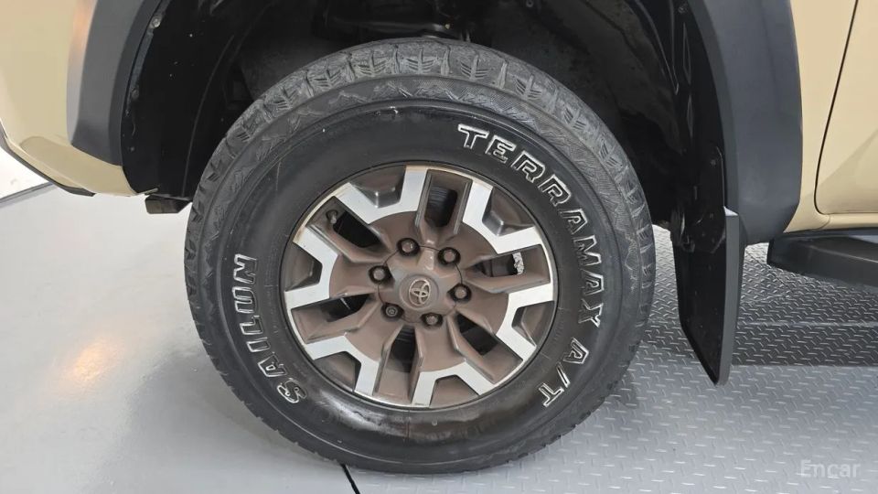 Toyota Tacoma