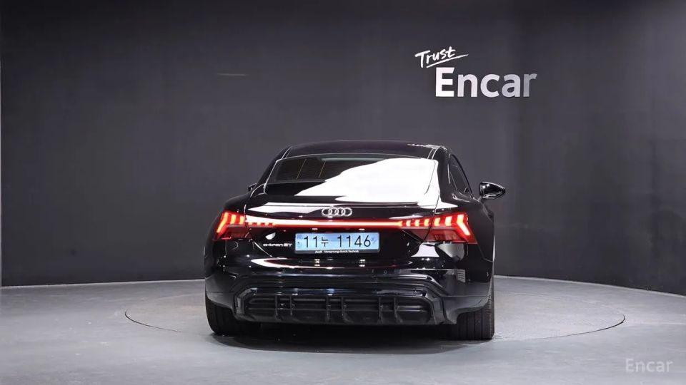 Audi E-tron GT