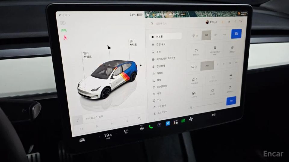 Tesla model-y