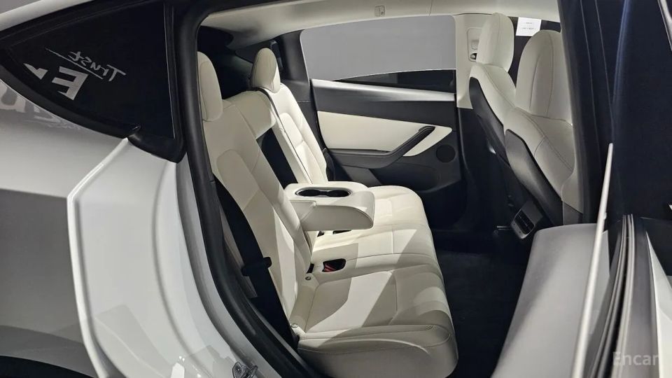 Tesla model-y