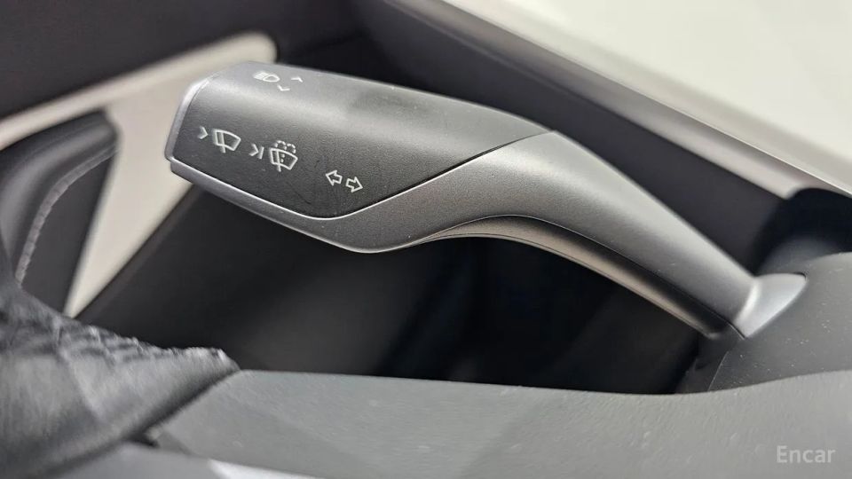 Tesla model-y