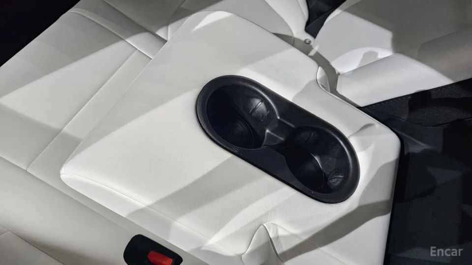 Tesla model-y