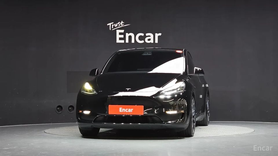 Tesla model-y