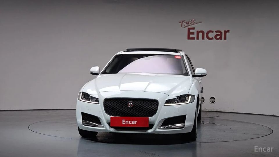 Jaguar xf