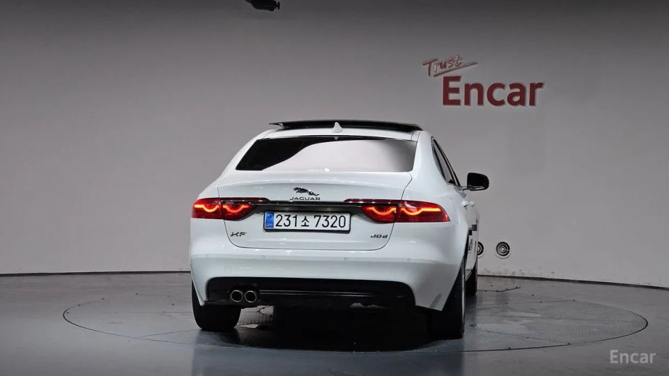 Jaguar xf