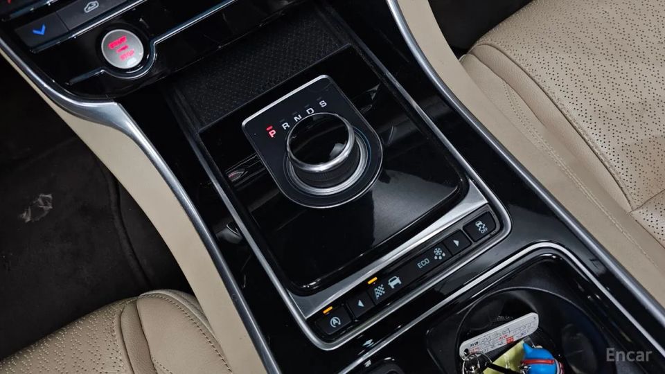 Jaguar xf