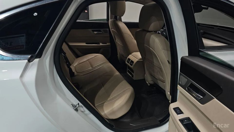 Jaguar xf