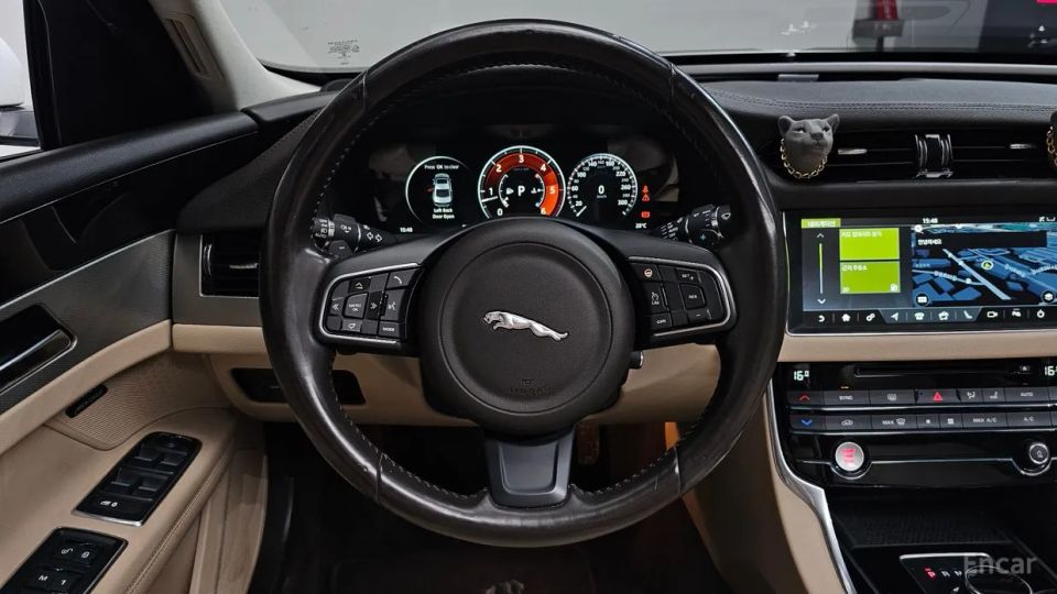 Jaguar xf