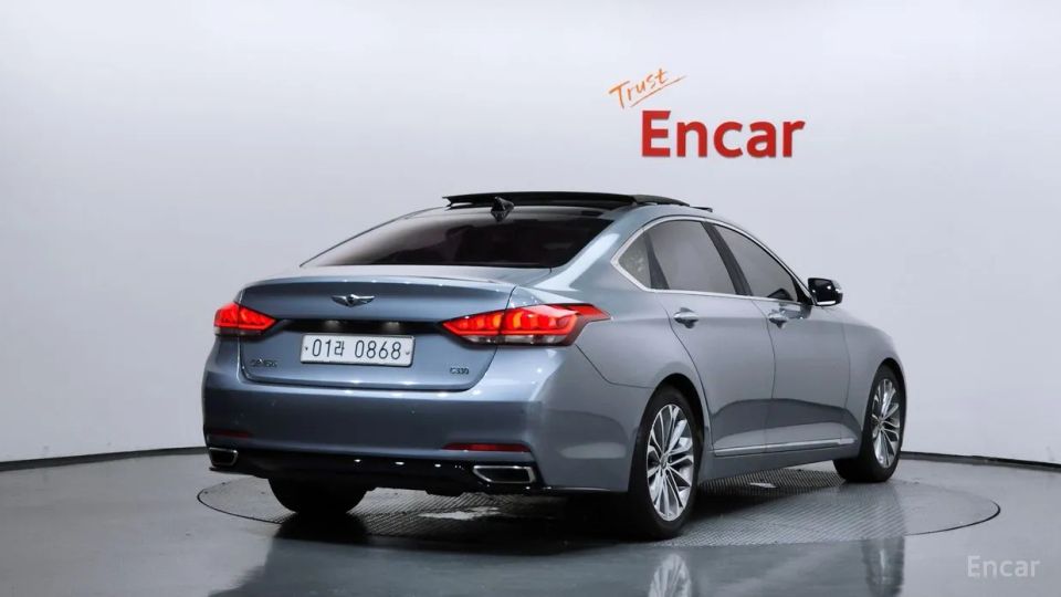 Hyundai Genesis