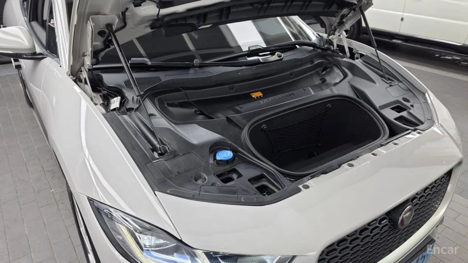 Jaguar I-PACE