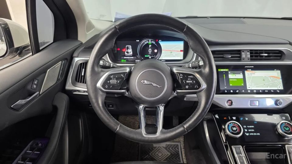 Jaguar I-PACE