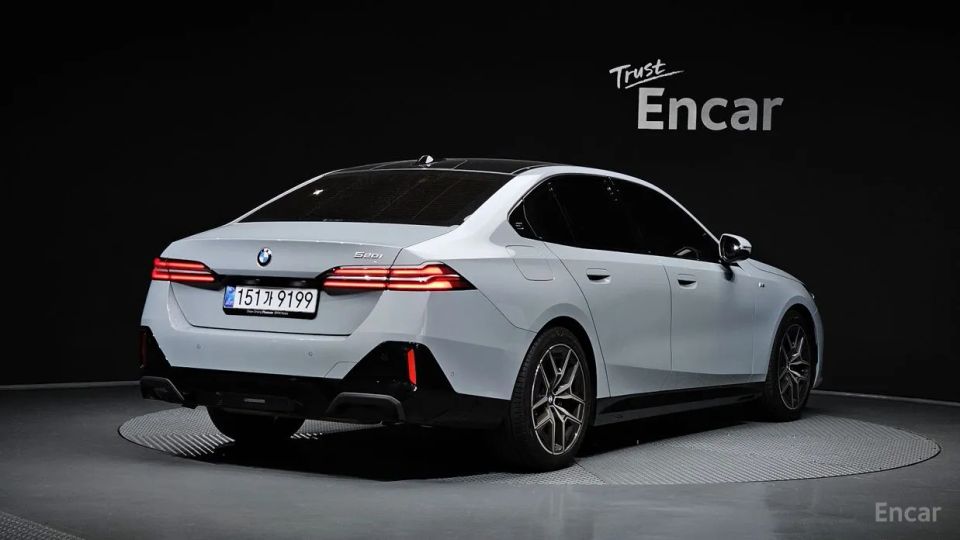 BMW 5-series