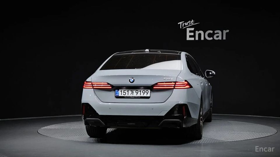 BMW 5-series