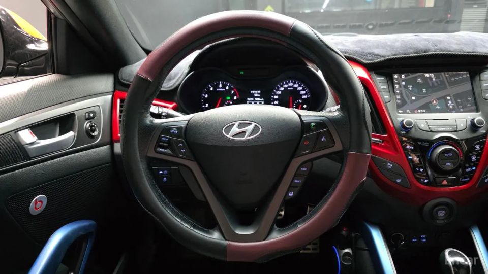 Hyundai Veloster