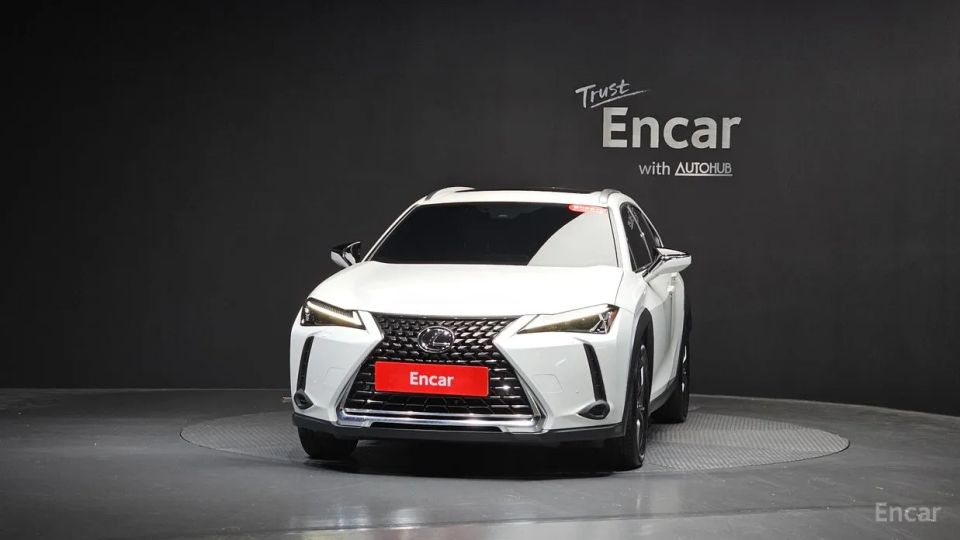 Lexus UX