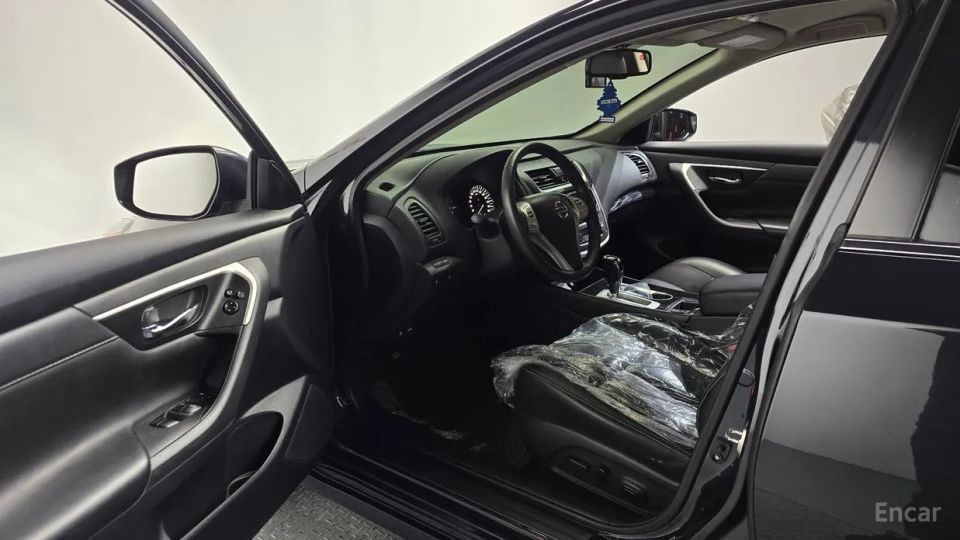 Nissan altima
