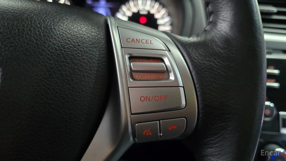 Nissan altima