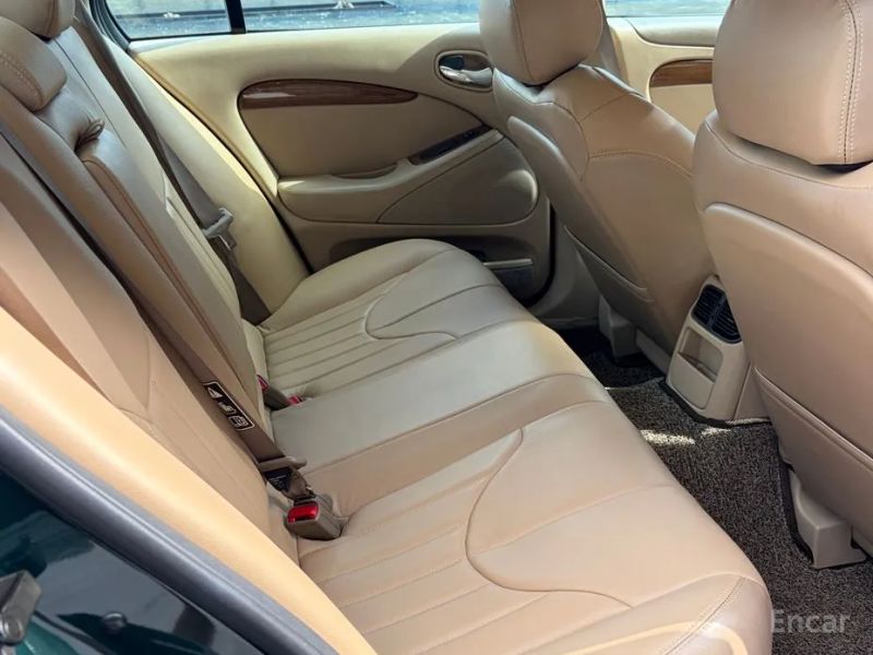 Jaguar S-TYPE