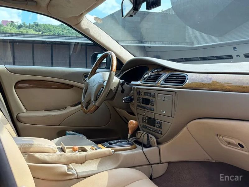 Jaguar S-TYPE