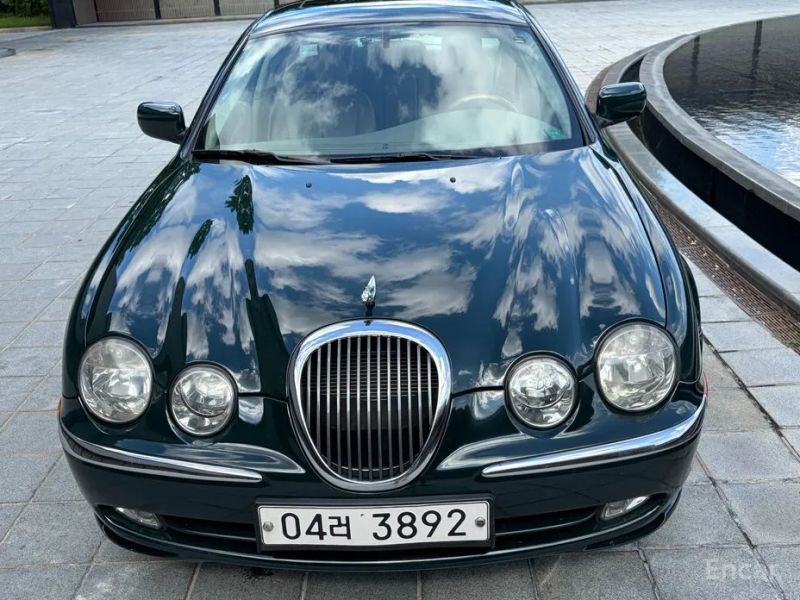 Jaguar S-TYPE