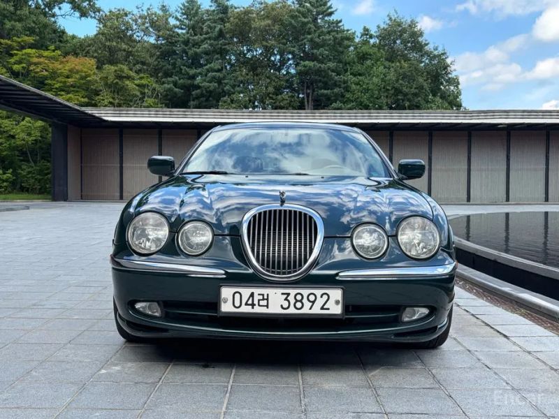 Jaguar S-TYPE