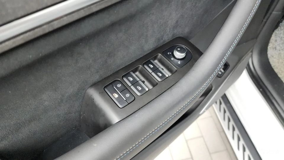Renault-KoreaSamsung Grand Koleos
