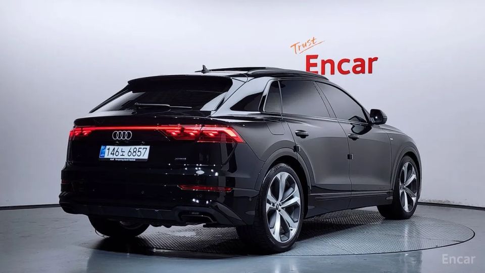 Audi Q8