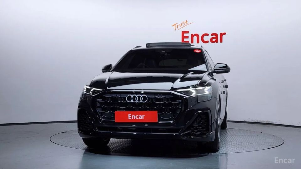 Audi Q8
