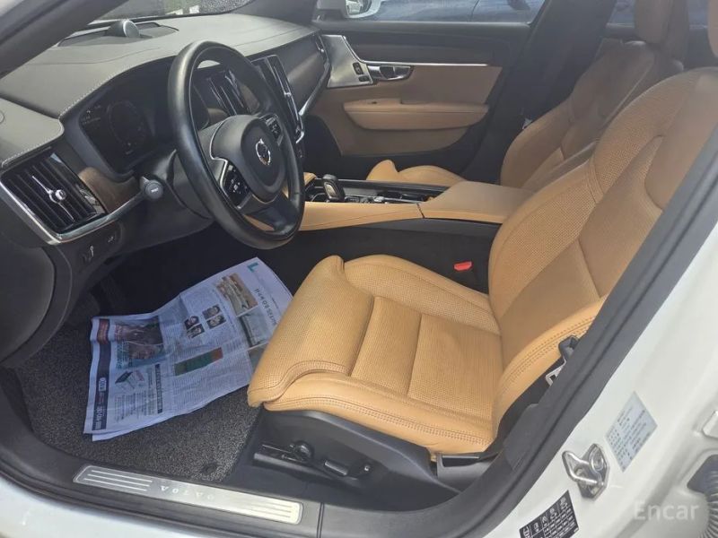 Volvo V90
