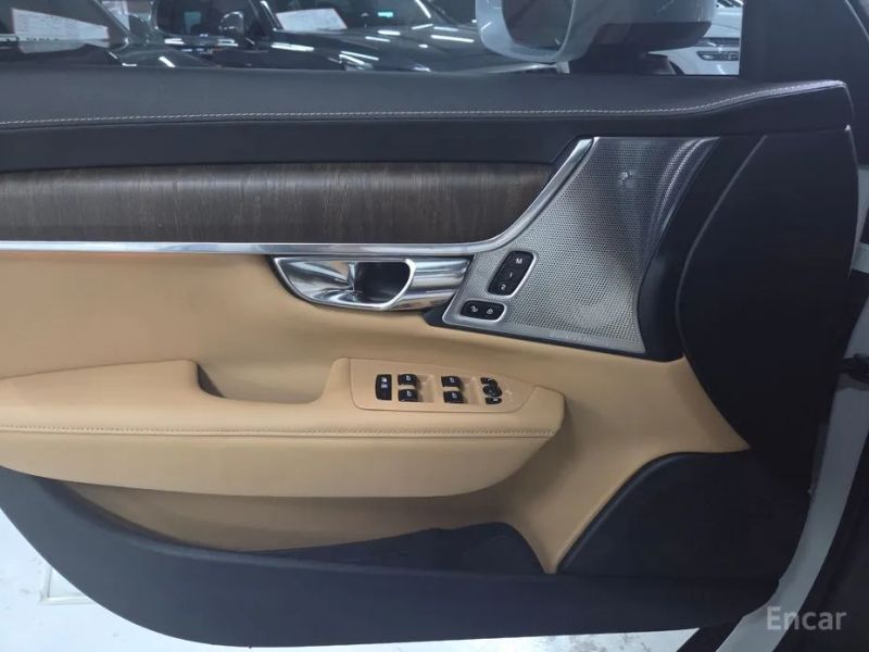 Volvo V90