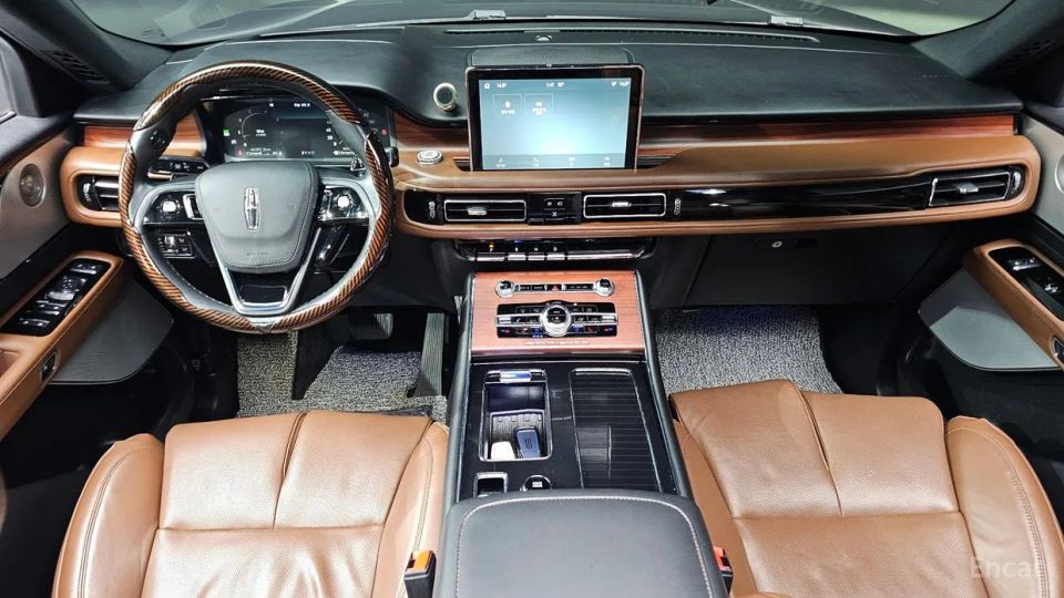 Lincoln Aviator