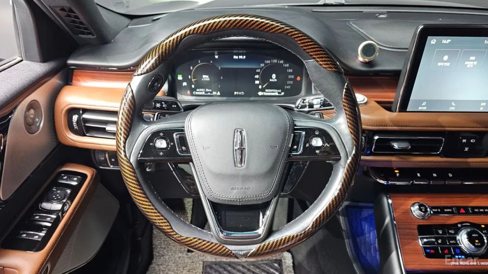 Lincoln Aviator