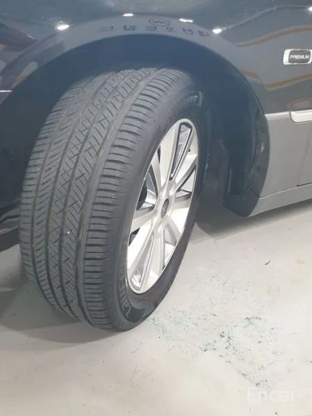 Kia OPIRUS